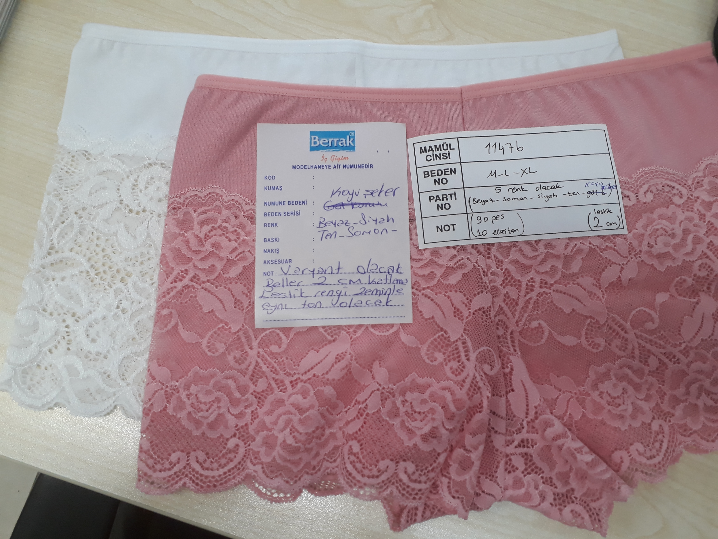 Resim 11476 BAYAN BOXER